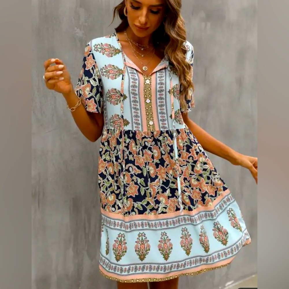 Women’s Boho style Peasant Style Dress Front tie neck size Small